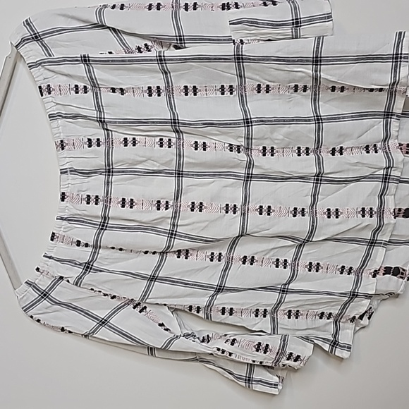 5/25 ♥️ BB Dakota off the shoulder blouse - Picture 8 of 8